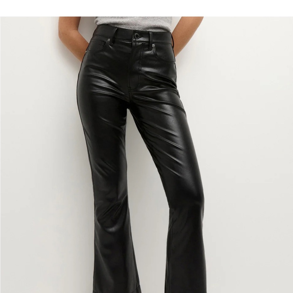 Veronica Beard Black Carson Vegan Leather Kick Flare Pant - size 25 - BNWT